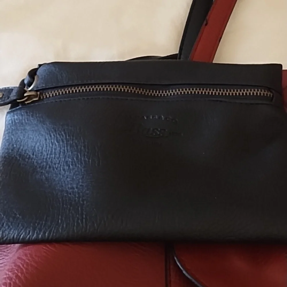 G.H. BASS&CO. WOMEN TOTE BAG NEW, NEVER USED. EXTRA LARGE. FAUX LEATHER.